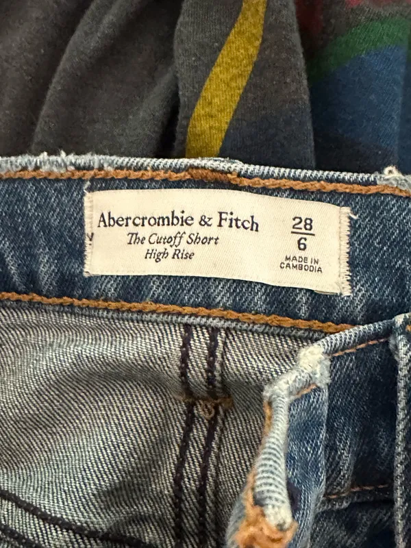 Abercrombie and Fitch jean shorts - Image 5