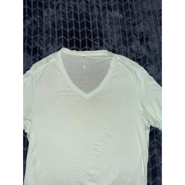 Lululemon Love Tee Short Sleeve V-Neck T-Shirt Green Stretch Size Small - Image 2