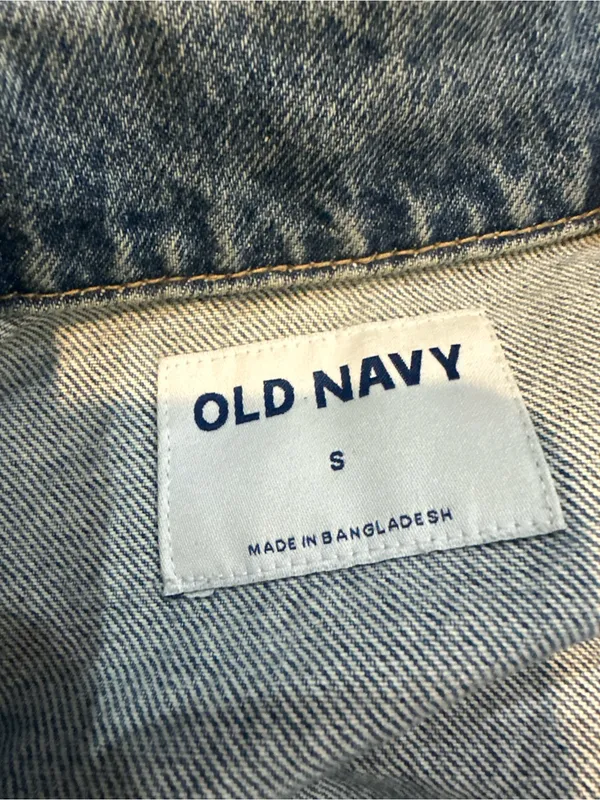 Old Navy Vintage-Inspired Light Blue Denim Jacket - Image 3