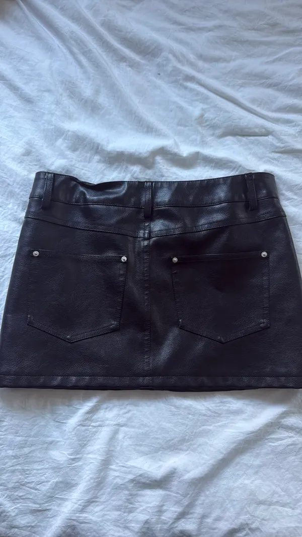 Edikted Black Mini Skirt - Image 2