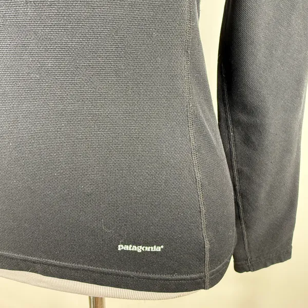 Patagonia Women's Black Half Zip Baselayer Shirt Size Small - Image 3