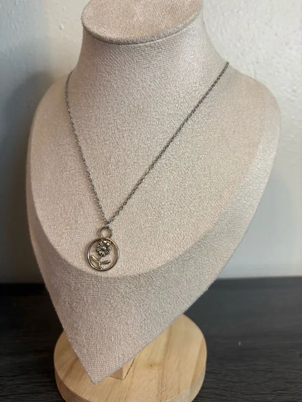 Handmade Silver Flower Necklace - Image 4