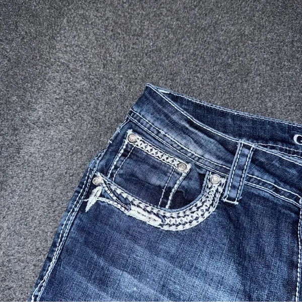 Grace In LA Women’s Feather Aztec Embellished Bootcut Blue Jeans Size 29 x 34 - Image 7