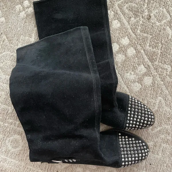 KELSI DAGGER GENUINE SUEDE SPIKED BOOTS 8.5 - Image 4