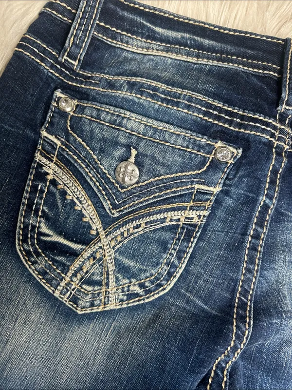 Miss Me Jeans Women's Size 30 Embroidered Embellished Pockets Slim Bootcut Jeans - Image 8