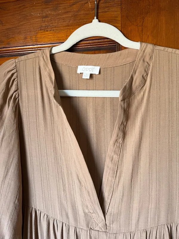 Oddi Midi Tiered V-Neck Dress in Taupe - Image 2