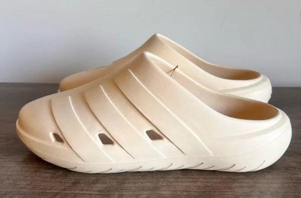 adidas Adicane Unisex Clog Size 8 or 7 SKU#243179 - Image 3