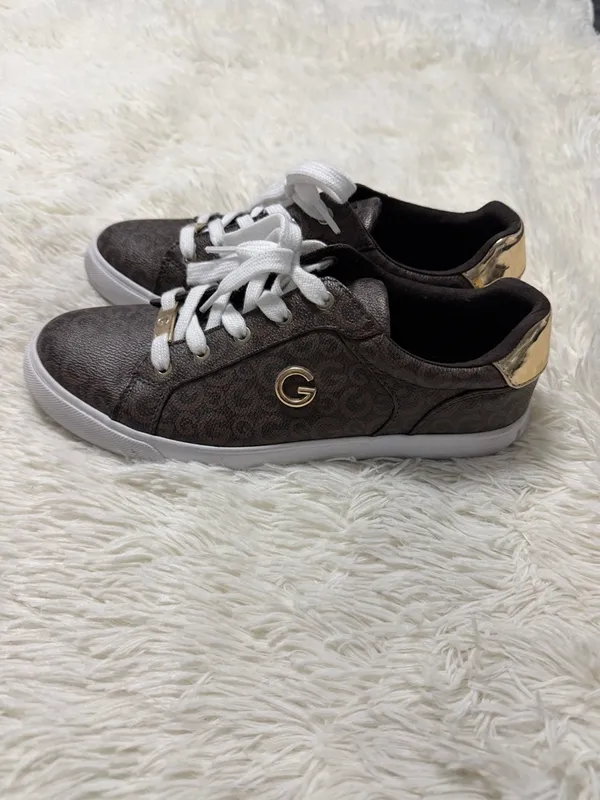 G by Guess Brown Logo Low-Top Sneakers with Gold Trim - Image 4