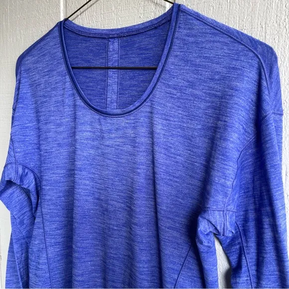 Lululemon On The‎ Run Long Sleeve T Shirt Heathered Sapphire Blue - Image 2