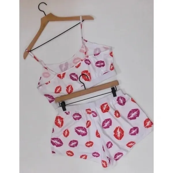 NEW!! HOT LIPS Lipstick Kiss Cropped Loungewear Two Piece Set Top Shorts X-Large - Image 6
