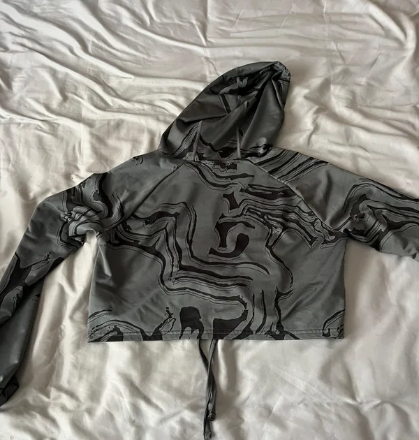 Gymshark Hoodie - Image 2