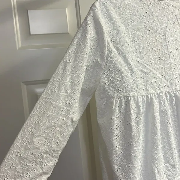 ZARA White Eyelet Flowy 3/4 Button Up Peplum Shirt- Small - Image 9