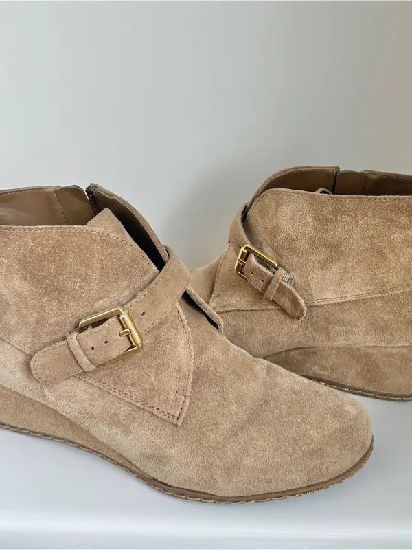 Franco Sarto Amerosa Buckle Wedge Bootie Tan Suede Size 9 - Image 2