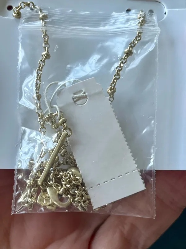 Kendra Scott Love shack fancy bow necklace - Image 4