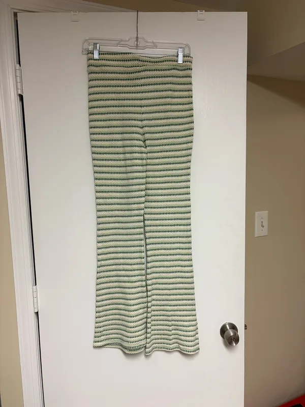 Double Zero Green Beachy Striped Knit Pants Medium - Image 2