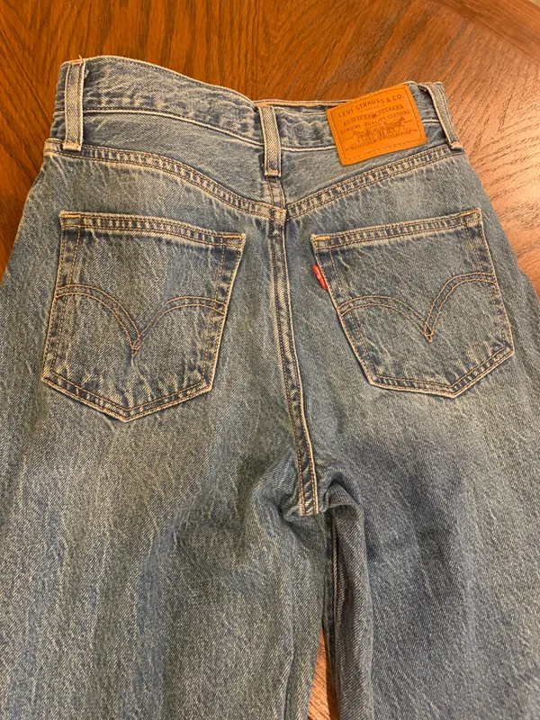 Levi's High Loose Taper Jeans - Image 3