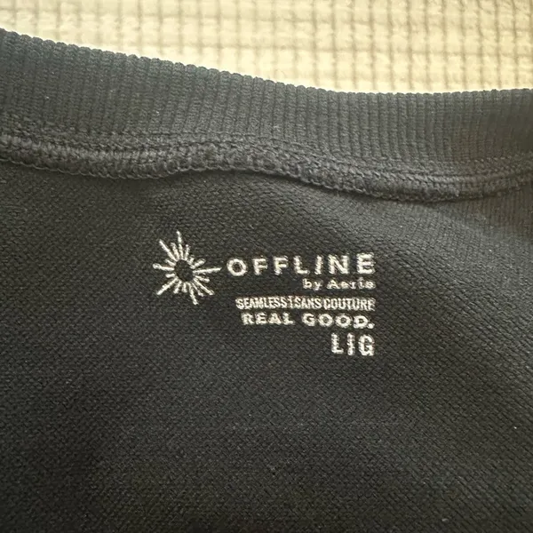 Offline by Aerie Black Cropped T-Shirt - Image 4