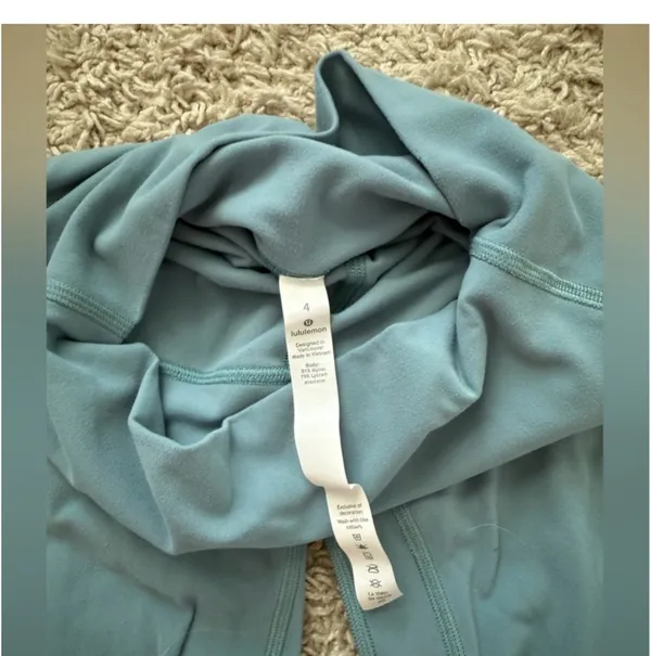 Lululemon Leggings Align 28" - Image 5