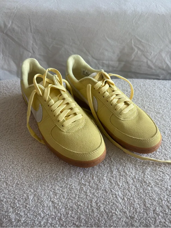 Nike Women's Nike Field General Suede Shoes - Image 4