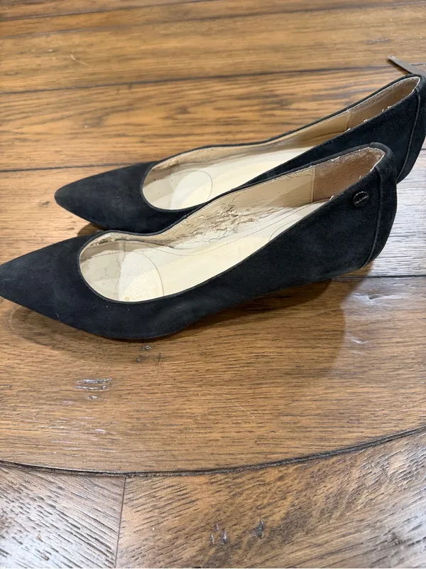 Calvin Klein Black Suede Pointed-Toe Pumps - Image 14