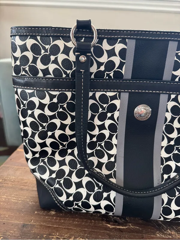 COACH Chelsea Signature Heritage Leather Tote - Image 2