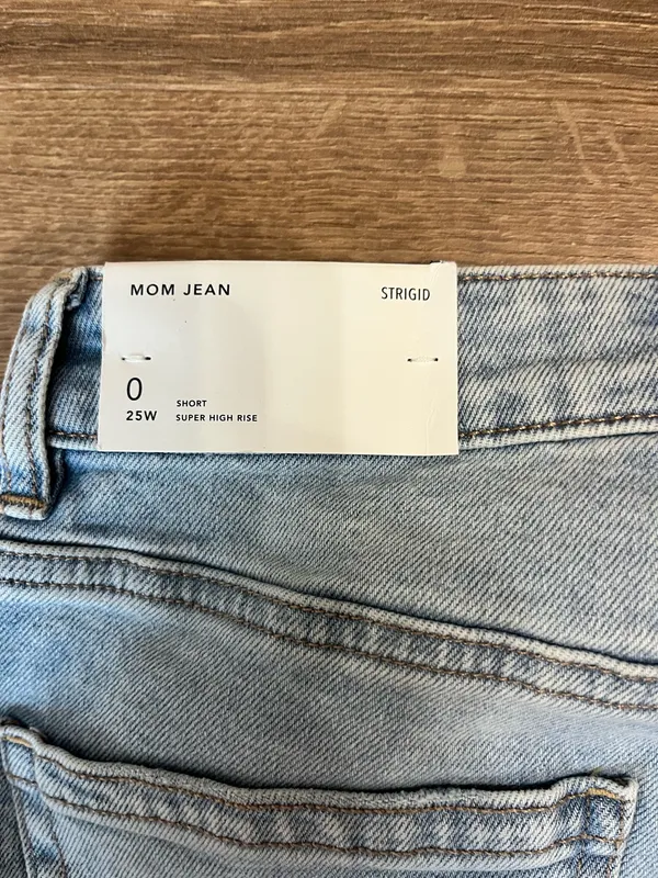 American Eagle Jeans - Image 3