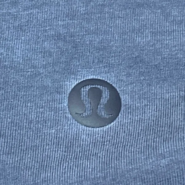Lululemon Women's Blue Short Sleeve Yoga Workout Athletic T Shirt Crop Top M - Image 4