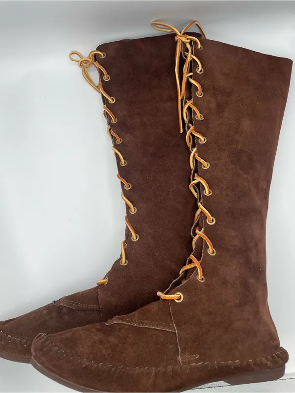 Vintage TAOS 9 Brown Suede Knee High Lace Up Moccasin Boots Boho Western - Image 2