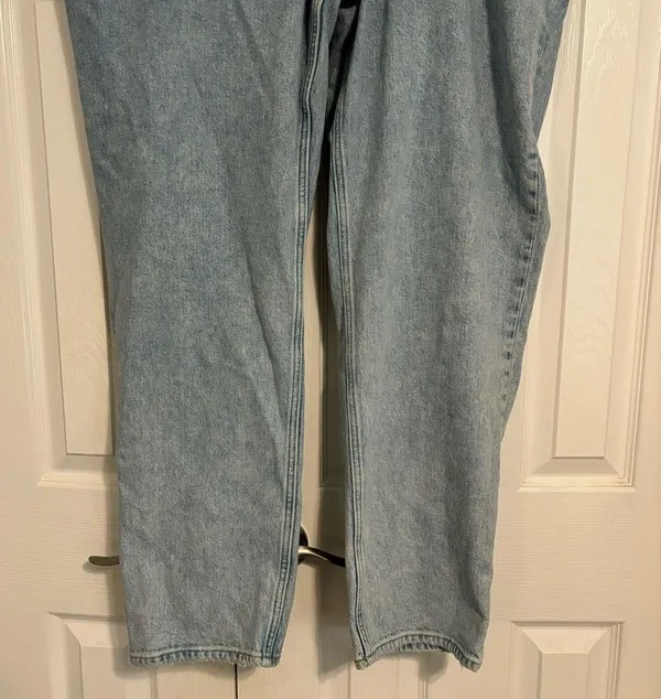 Abercrombie Curve Love Ultra High Rise 90s Straight Jean NWT - Image 8