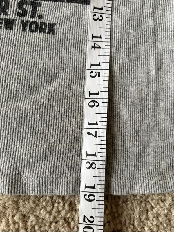 Brandy melville John Galt Pacsun Long-Sleeve Top Gray & Black Raglan size small - Image 11