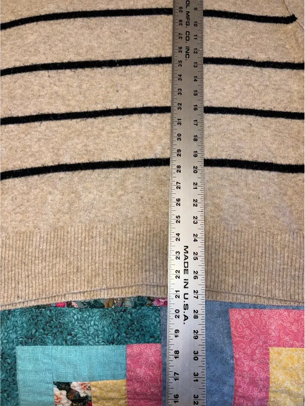 Aerie unREAL Womans M Ultra Soft Beige and Black Striped Pullover Sweater Medium - Image 10