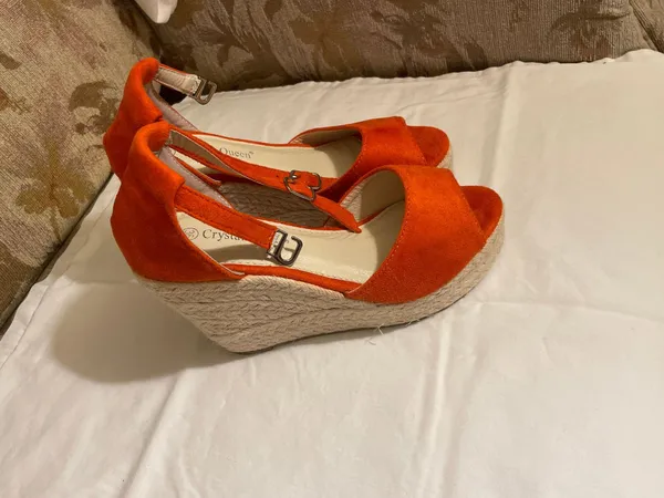 Orange platform sandals Size 6 - Image 2