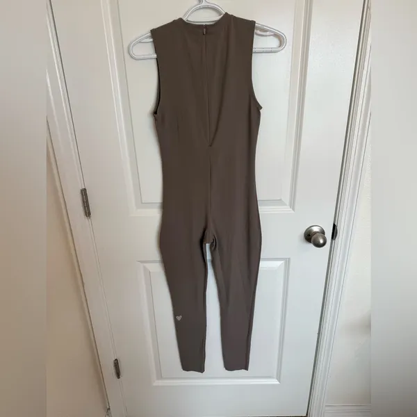 TNA Aritzia TnaBUTTER™ Muscle Jumpsuit Small - Image 5