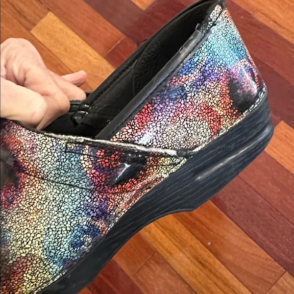 DANSKO Professional Clogs Metallic Patent Leather Abstract Colorful Artsy 41 - Image 6
