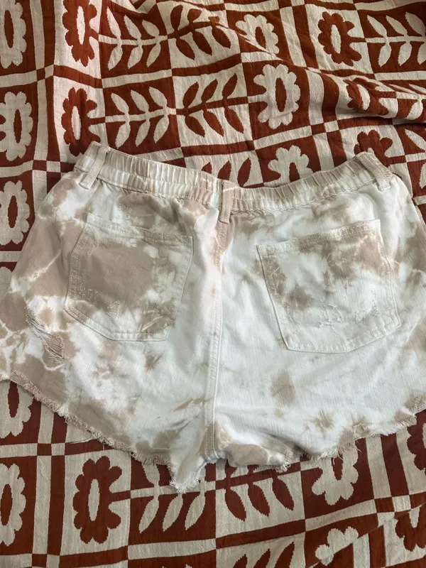 Aerie Tie-Dye Shorts in Beige/White - Image 2