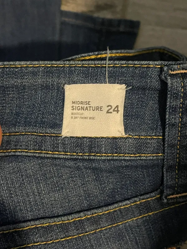 Hudson Jeans Flared Leg - Image 3