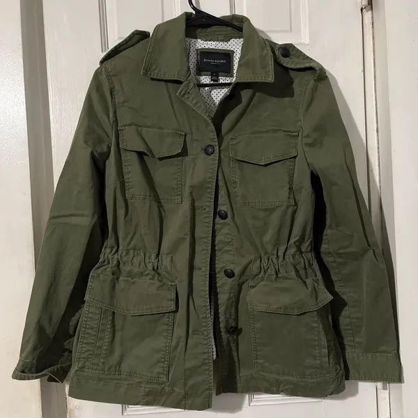 Banana Republic Jacket Women’s - Image 3