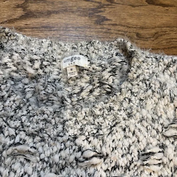 Umgee Women's Chunky‎ Knit Basket Weave Fuzzy Oversized Sweater Size Medium - Image 3