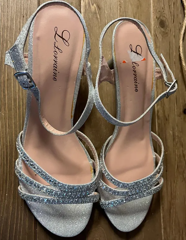 L Lorraine Berkly Silver Rhinestone Shoes Formal Prom Wedding kitten Heels Sz 9 - Image 3