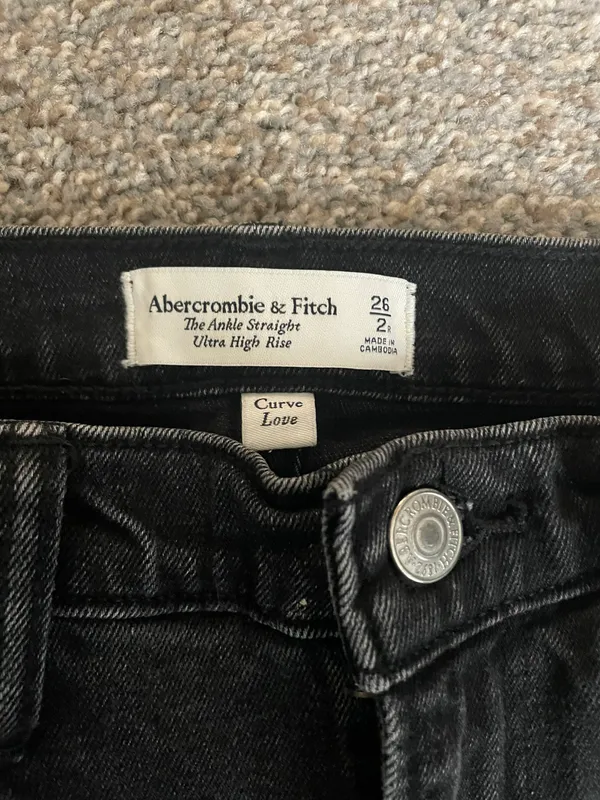 Abercrombie Ankle Straight Ultra High Rise - Image 3