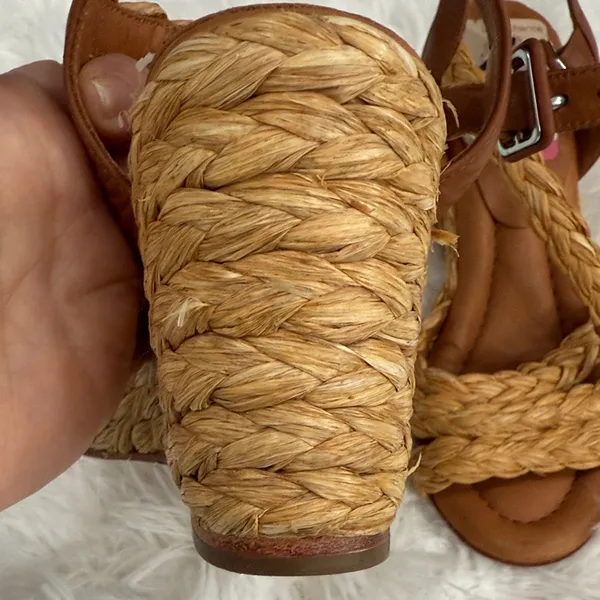 Andre Assous Tan Braided Wedges Size 5 - Image 4