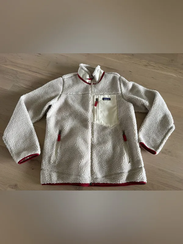 Patagonia Women's Classic Retro-X Fleece Jacket cream red size large - Image 2