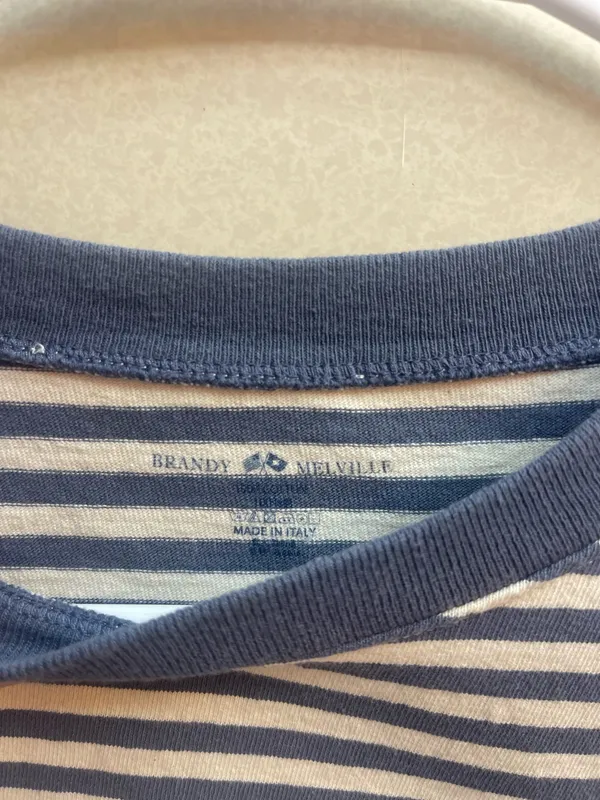 Brandy Melville Blue and White Striped Shirt - Image 3