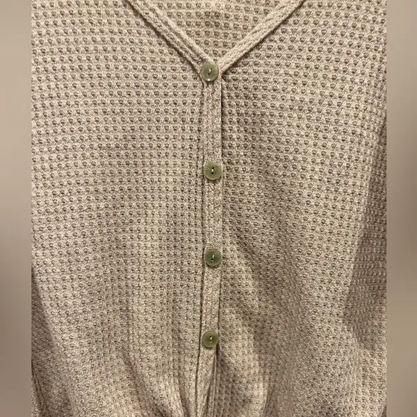 Altar'd State Womens Medium Mauve Waffle Knit Button Front Tie‎ Hem Top Boho - Image 3