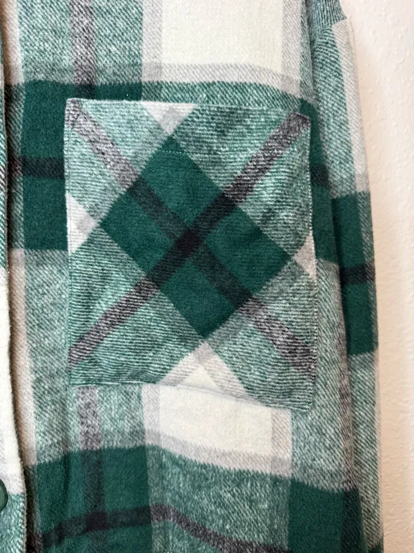 Kut from the Kloth Luciana Green Plaid Cropped Shirt Jacket Shacket Size M - Image 2