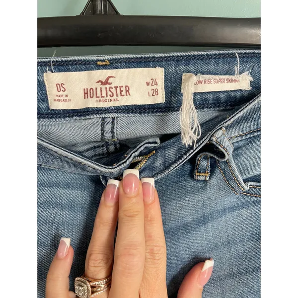 Hollister Light Blue Denim Ripped Skinny Jeans 0s - Image 4