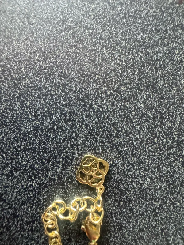 Kendra Scott Necklace Gold with stone  - Image 3