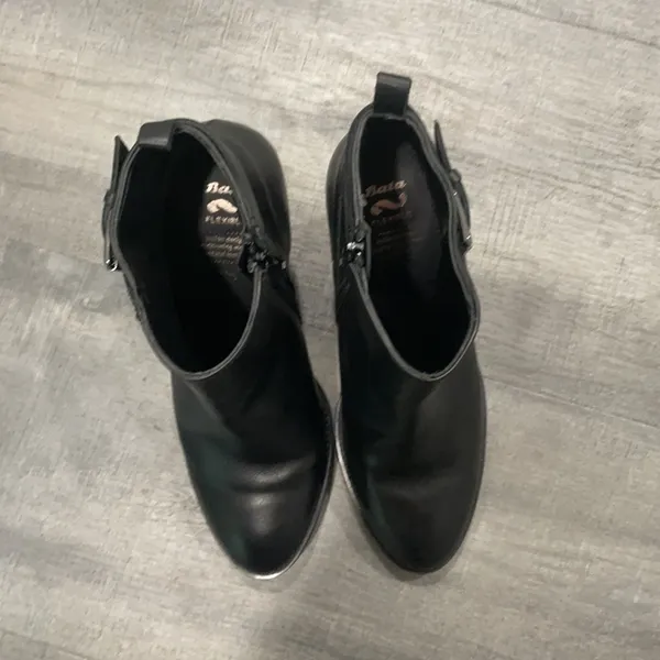 ITALIAN BATA Black Leather Booties Size 8 - Image 2