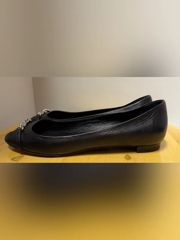 Gucci Salandia Black Leather Peep Toe Flats Silver Chain Logo Accent - Image 5