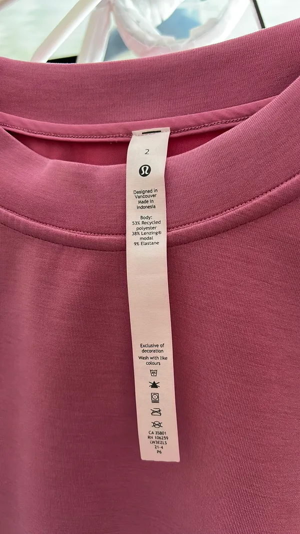 Lululemon Softstreme NWOTs size 2 - Image 5